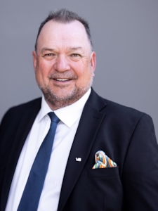 ANDERS ALMESTAD portrett