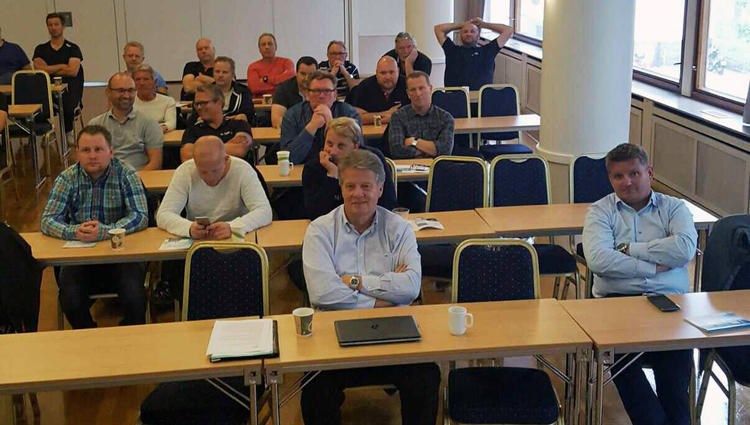 Ny FL VA/VVS 2016 og endringer i SAKs forskriften engasjerer Rørentreprenørene Norge sine medlemmer. På medlemsmøtet 11. august 2016 i Bergen deltok i overkant av 50 personer fra ulike medlemsbedrifter i foreningen.