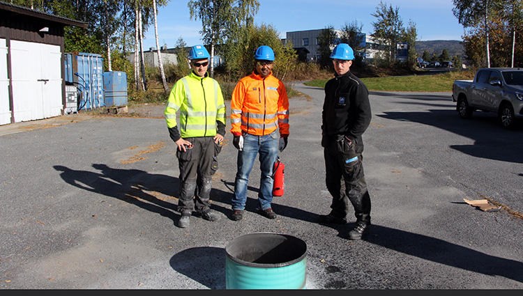 Fra venstre: Thomas Jokerud, Tarjej Samuelsen og Dani Hverven i Varme og Bad - J&A Rosenlund