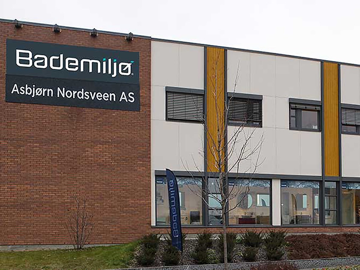 Fasaden til Asbjørn Nordsveen i Brumunddal.