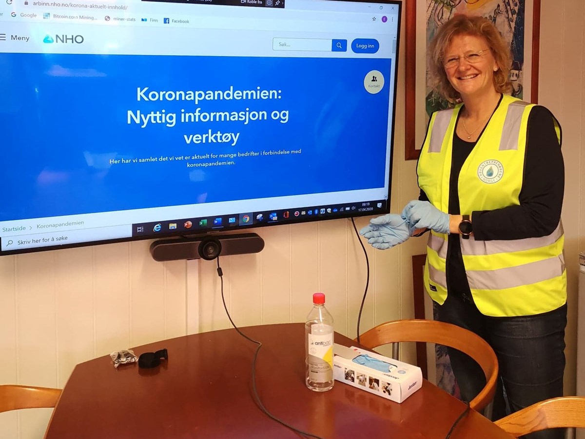 Avdelingsleder Elin Moer Brænne i Rørentreprenørene Norge - Vestfold opplever at rørbransjen i Vestfold kan fortsette omtrent som før, fordi de har vært gode på å gjennomføre effektive smitteverntiltak.