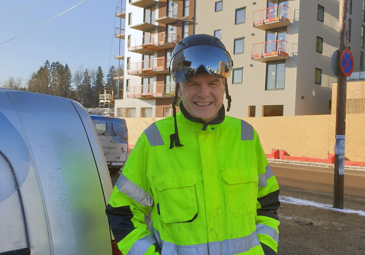 Daglig leder Knut Jensen i Eriksen & Jensen AS på byggeplass på Frysja i Oslo, der bedriften bygger 900 leiligheter sammen med Veidekke.